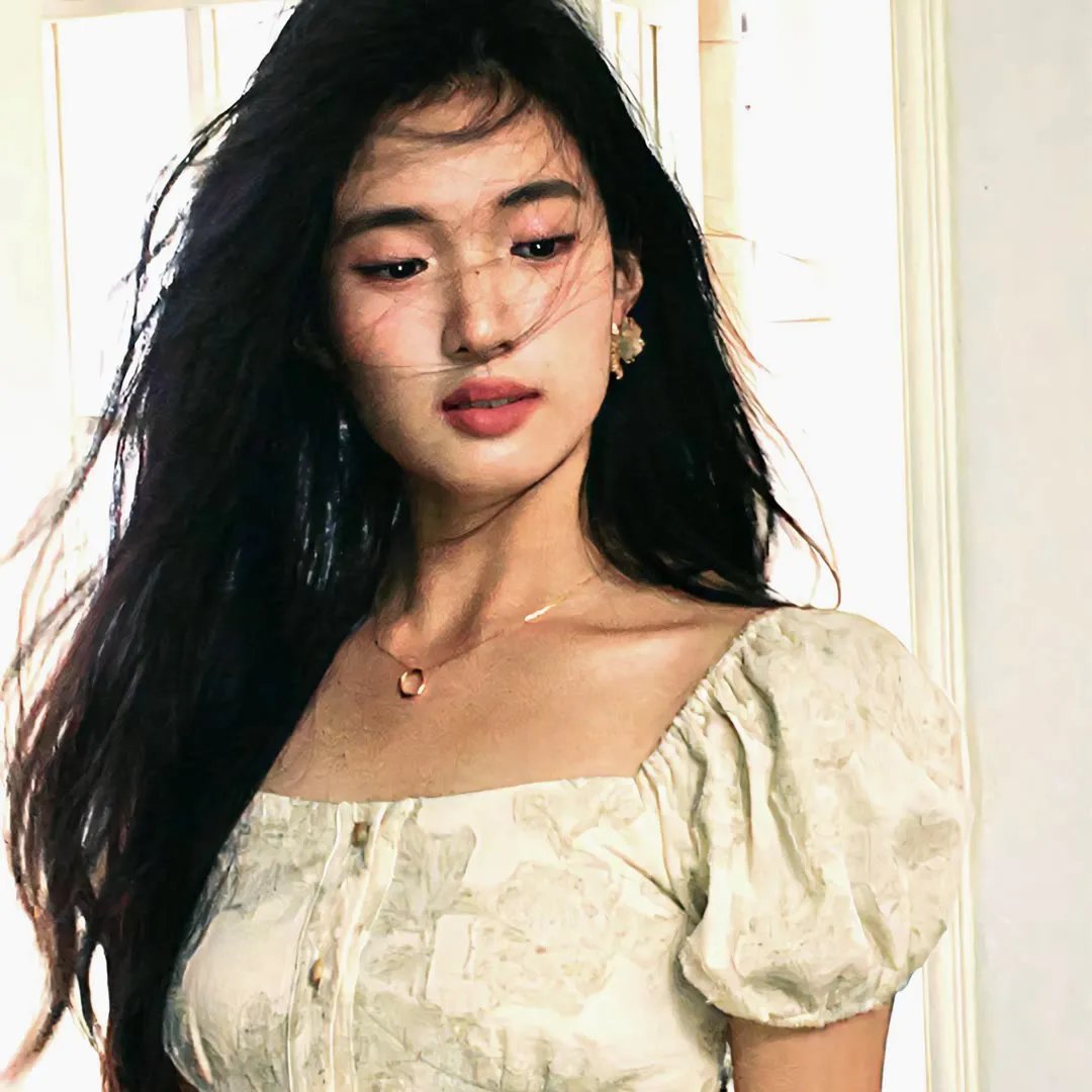 泄露春光